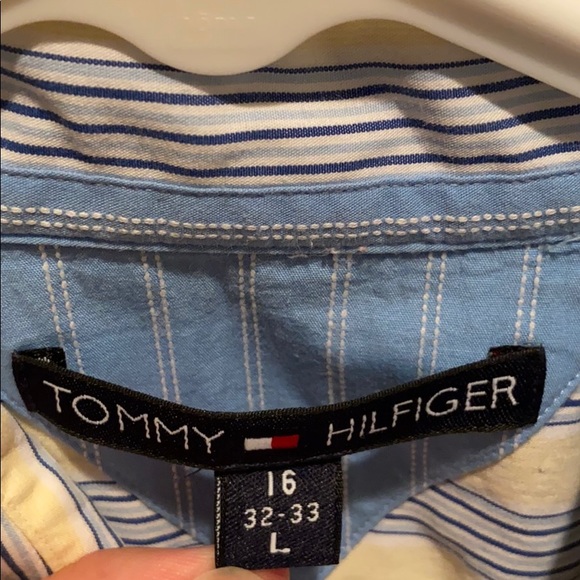 Tommy Hilfiger long sleeve - Picture 2 of 2
